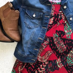 Carly Small Lularoe
